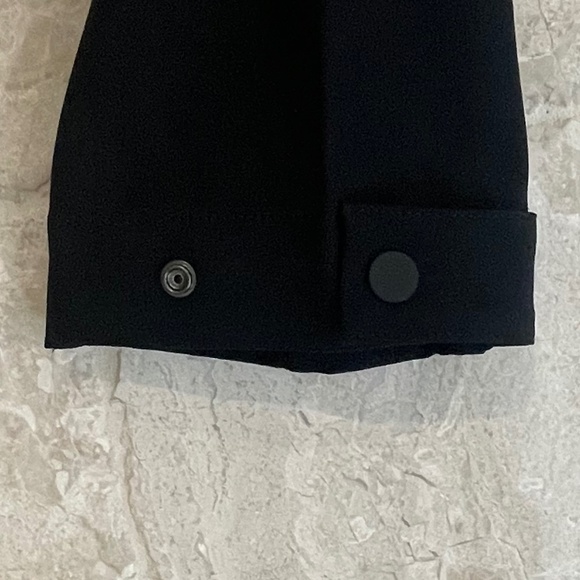 NWT Athleta Black Endless High Rise Cargo Pant (Size 0) - Picture 9 of 12